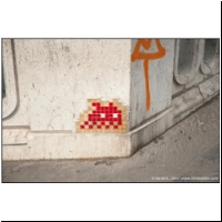 Paris_Streetart_Invader_05308104.jpg