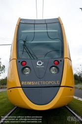 Viennaslide-05252809 Reims, moderne Straßenbahn, Design in Anlehnung an ein Champagnerglas - Reims, modern Tramway, Champagne Glass Design