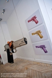 Viennaslide-05335950 Paris, Rabouan Moussion Galerie, Kata Lagrady, 'Masks and Guns'