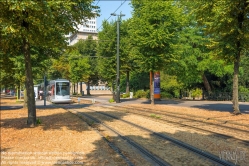 Viennaslide-06449108 Düsseldorf, Straßenbahn auf trockenem Rasengleis - Duesseldorf, Tramway on Dry Lawn Track
