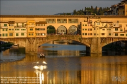 Viennaslide-06641814 Der Ponte Vecchio ist die älteste Brücke über den Arno in der italienischen Stadt Florenz. Das Bauwerk gilt als eine der ältesten Segmentbogenbrücken der Welt.