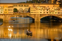Viennaslide-06641817 Der Ponte Vecchio ist die älteste Brücke über den Arno in der italienischen Stadt Florenz. Das Bauwerk gilt als eine der ältesten Segmentbogenbrücken der Welt.