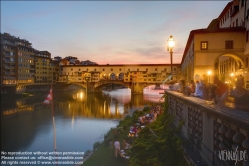 Viennaslide-06641825 Der Ponte Vecchio ist die älteste Brücke über den Arno in der italienischen Stadt Florenz. Das Bauwerk gilt als eine der ältesten Segmentbogenbrücken der Welt.
