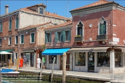 Viennaslide-06881121 Murano, venetisch Muran, ist eine Inselgruppe nordöstlich der Altstadt von Venedig in der Lagune von Venedig. Sie ist bekannt für ihre Glaskunst, lebt aber auch vom Tourismus und – in wesentlich geringerem Umfang – vom Fischfang.