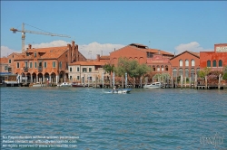 Viennaslide-06881128 Murano, venetisch Muran, ist eine Inselgruppe nordöstlich der Altstadt von Venedig in der Lagune von Venedig. Sie ist bekannt für ihre Glaskunst, lebt aber auch vom Tourismus und – in wesentlich geringerem Umfang – vom Fischfang.