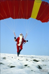 Viennaslide-73611001 Fliegender Weihnachtsmann - Flying Santa Claus