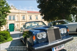 Viennaslide-77000130 Rolls-Royce vor Schloss Judenau - Rolls-Royce Luxury Car