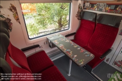 Viennaslide-77710212 Kinderabteil in einem modernen Eisenbahnzug