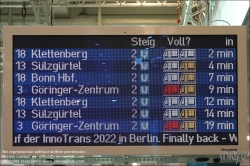 Viennaslide-77712211 Berlin, Innotrans 2022, Anzeigetafel mit Auslastung // Berlin, Innotrans 2022, Information Board