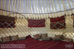 Viennaslide-78010160 Die Jurte (türkisch Yurt „Heim“) ist das traditionelle Zelt der Nomaden in Zentralasien, besonders verbreitet in der Mongolei, Kirgisistan und in Kasachstan.