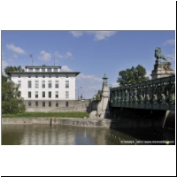 Viennaslide-01051245.jpg
