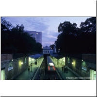 Viennaslide-03640187.jpg