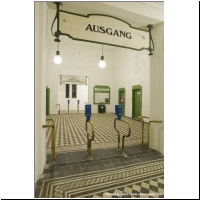 Viennaslide-03640204.jpg