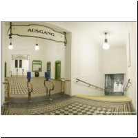 Viennaslide-03640210.jpg