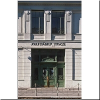 Viennaslide-03660187.jpg