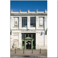 Viennaslide-03661003.jpg