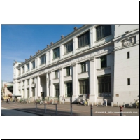 Viennaslide-03661008.jpg