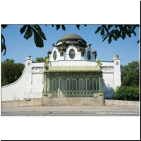 Viennaslide-03677138.jpg