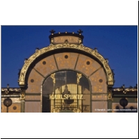 Viennaslide-03678011.jpg