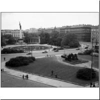 1945-Schwarzenbergplatz.jpg