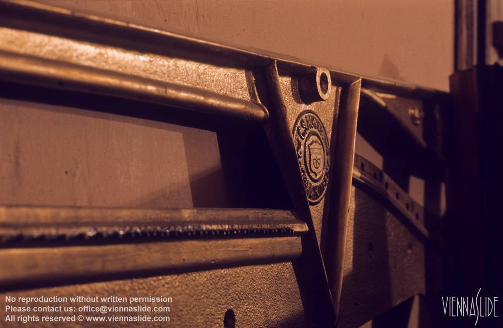 Viennaslide 00301206 jpg