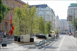 Viennaslide-00010208 Wien, Oskar-Kokoschka-Platz, autofrei anlässlich der Abschlussveranstaltung der Akademie der bildenden Künste // Vienna, car-free street Oskar-Kokoschka-Platz