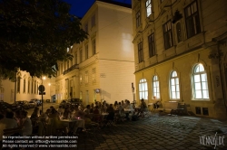 Viennaslide-00010293 Wien, Innenstadt, Gastgarten im Schulhof - Vienna, City Center, Garden Restaurant