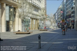 Viennaslide-00010553 Wien, wegen COVID-19 menschenleere Kärntner Straße // Vienna, deserted Kaerntner Strasse due to COVID-19