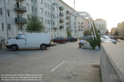 Viennaslide-00030226 Wien, zum Parkplatz umgewidmeter Spielplatz