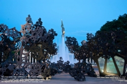 Viennaslide-00030321 Wien, Schwarzenbergplatz mit Skulptur 'The Morning Line' von Matthew Ritchie