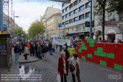 Viennaslide-00061163 Wien, Mariahilferstraße, Volksabstimmung zur Fußgängerzone