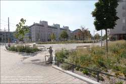 Viennaslide-00110160 Wien Simmering, 'Klimafitter' Platz // Vienna, Public Space, Greenery