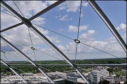 Viennaslide-00113104 Wien, Gasometer D, Wilhelm Holzbauer, 2001, Blick aus einer Dachwohnung