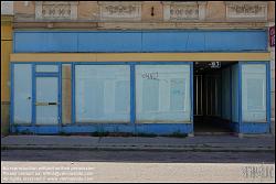 Viennaslide-00251134 Wien, Römergasse 83, aufgelassenes Geschäft, Metallfassade aus den 1960ern