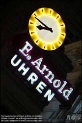 Viennaslide-00251944 Wien, Wollzeile, Uhrenhändler, Neonuhr