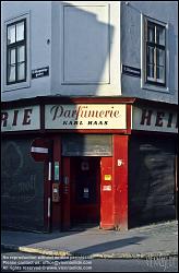 Viennaslide-00256501 Wien, Bergsteiggasse, Drogerie um 1985