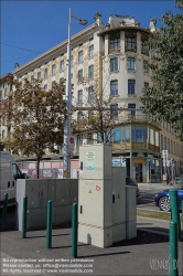 Viennaslide-00280185 Wien, Public Space, Schaltkästen vor Jugendstilfassaden
