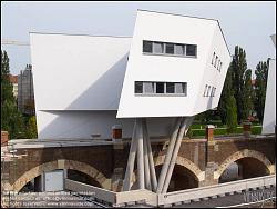 Viennaslide-00310990 Wien, Donaukanal, Studentenheim von Zaha Hadid