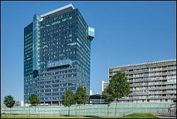 Viennaslide-00313473f Wien, Saturn-Tower von Hans Hollein und Heinz Neumann, 2004