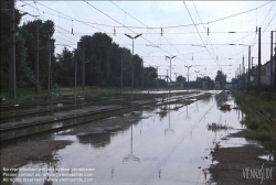 Viennaslide-00316110 Donauüberschwemmung, Donaukaibahnhof, 4.8.1991
