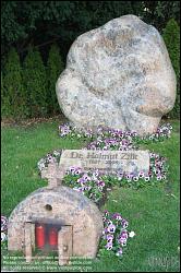 Viennaslide-00371136 Wien, Zentralfriedhof, Ehrengrab Helmut Zilk (Bürgermeister, 1927-2008) - Vienna Zentralfriedhof Cemetery, Grave Helmut Zilk (Mayor, 1927-2008)