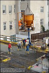 Viennaslide-00470634 Wien, Baustelle des Wohnbaus Beatrixgasse 11, Betonieren einer Geschoßdecke