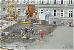 Viennaslide-00470655 Wien, Baustelle des Wohnbaus Beatrixgasse 11, Betonieren einer Geschoßdecke