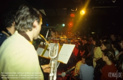 Viennaslide-00511202 Wien, Club U4 in den 1980ern, Auftritt der Band 'Snakefinger'