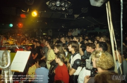 Viennaslide-00511203 Wien, Club U4 in den 1980ern, Auftritt der Band 'Snakefinger'
