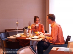Viennaslide-00561750 Paar beim Frühstück - Couple having Breakfast