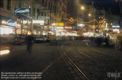 Viennaslide-00601318 Wien, Weihnachten 1989, Tschechische Einkaufstouristen erstmals im Westen - Vienna, Christmas 1989, Czech Tourists First Shopping in the West