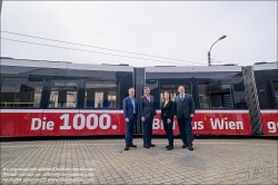 Viennaslide-00611238 Wien, Alstom, Präsentation der 1000. Straßenbahn von Alstom (früher Bombardier) aus Wien, Josef Tauchner, Peter Hanke, Gudrun Senk, Jörg Nikutta // Vienna, Presentation of the 1000th Streetcar by Alstom Vienna (former Bombardier), Josef Tauchner, Peter Hanke, Gudrun Senk, Jörg Nikutta