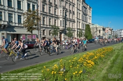 Viennaslide-00800145 Wien, Radfahrprotest 'Critical Mass', Naked Bike Ride