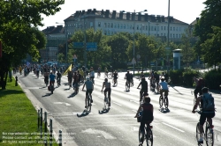 Viennaslide-00800152 Wien, Radfahrprotest 'Critical Mass', Naked Bike Ride